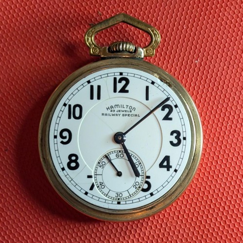 Hamilton Watch Co. Grade 950B Pocket Watch image 3
